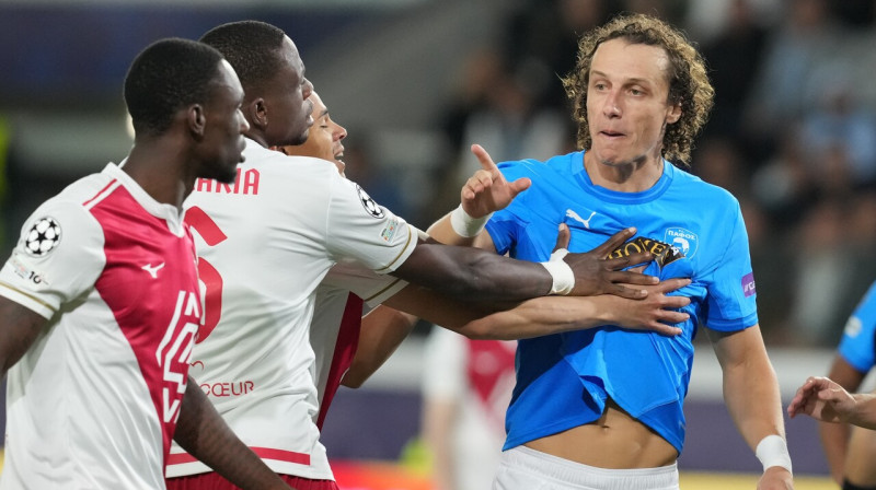 Pafosu pārstāvošais veterāns Davids Luiss cīņā pret Monako. Foto: Petros Karadjias/AP/Scanpix