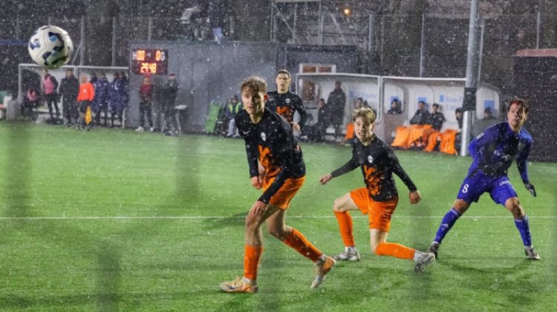 Epizode no pirmās pārspēles Liepājā. Foto: JDFS Alberts