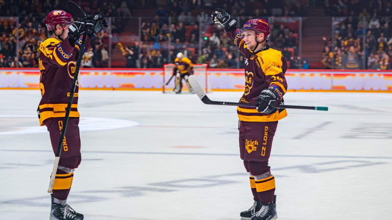 Patriks Ozols (Nr. 24) pēc vārtu guvuma Jihlavā. Foto: HC Dukla Jihlava