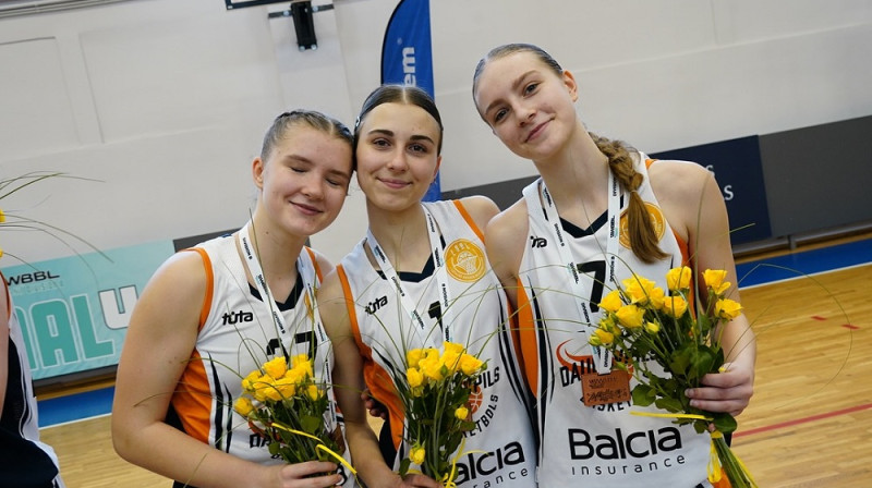 Tamirise Simonova, Jeļizaveta Naidjonova, Ksenija Petrova. Foto: Margarita Vigule