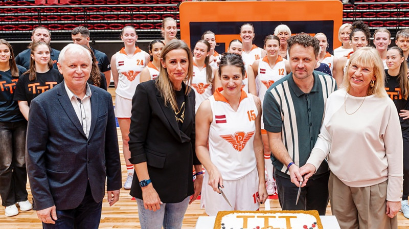 Normunds Narvaišs, Gunta Baško, Ieva Pulvere, Dzintars Dreibergs, Ilona Kalniņa 2025. gada 8. novembrī. Foto: Renārs Koris