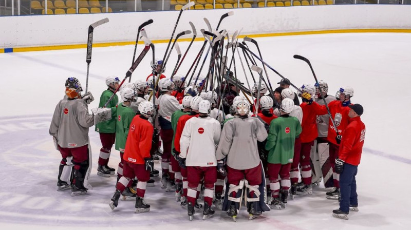 Latvijas U18 izlases hokejisti Foto: LHF