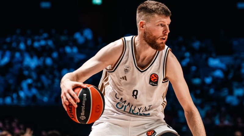 Dāvis Bertāns Foto: Dubai Basketball/Facebook