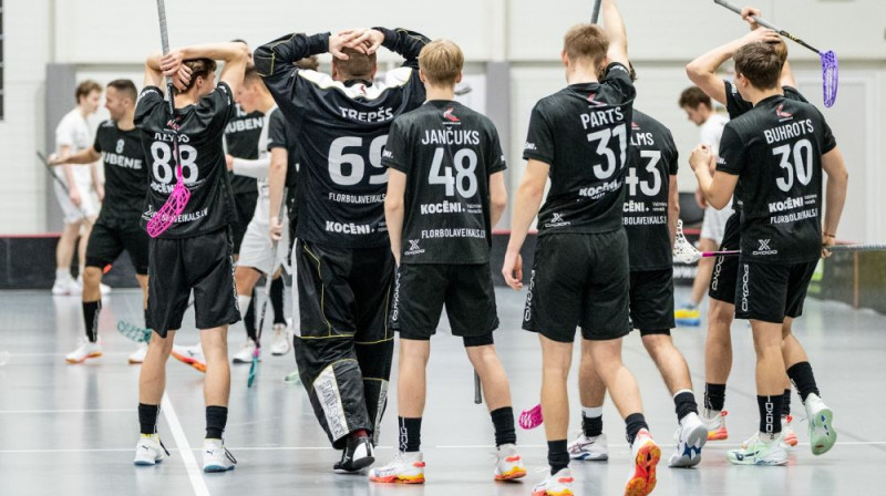 Kocēnu "Rubene" kļuvusi par turnīra vienīgajiem līderiem, foto: Floorball.lv