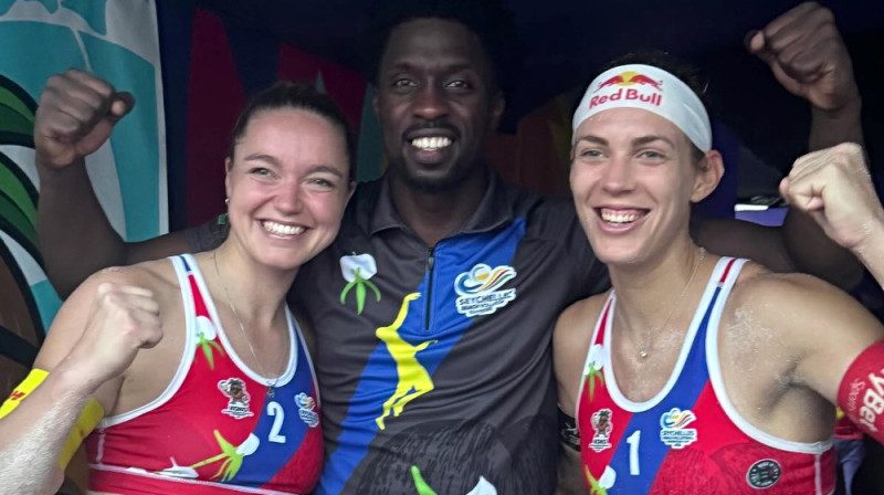 Emija van Drīla un Tīna Graudiņa. Foto: Wallace Wassoulou Ruler / Seychelles Beach Volleyball Exhibition Cup 2025
