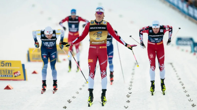 Johannes Klēbo priekšplānā. Foto: ProXCskiing.