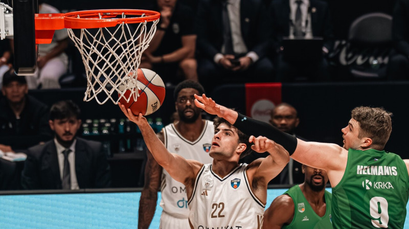 Krišs Helmanis aizsardzībā spēlē Dubaijā. Foto: Dubai Basketball
