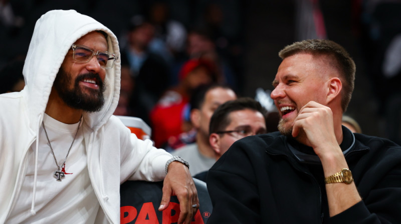 Trejs Jangs un Kristaps Porziņģis. Foto: AP/Scanpix