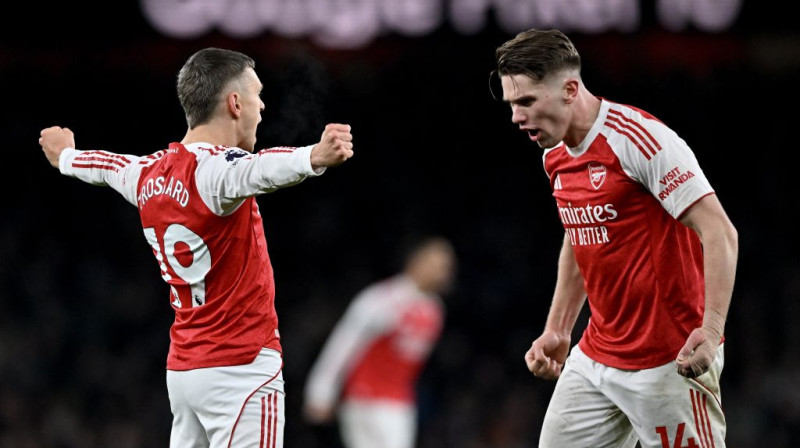 Londonas kluba spēlētāji pēc gūtajiem vārtiem. Foto. AP. Scanpix