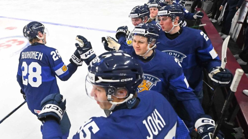 Somijas izlases hokejisti Foto: IIHF