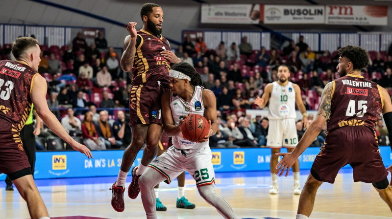 Vroclavas "Śląsk" uzbrukums šovakar 'iesprūda' Venēcijā. Foto: Alessio Marini/Zumapress.com/Scanpix