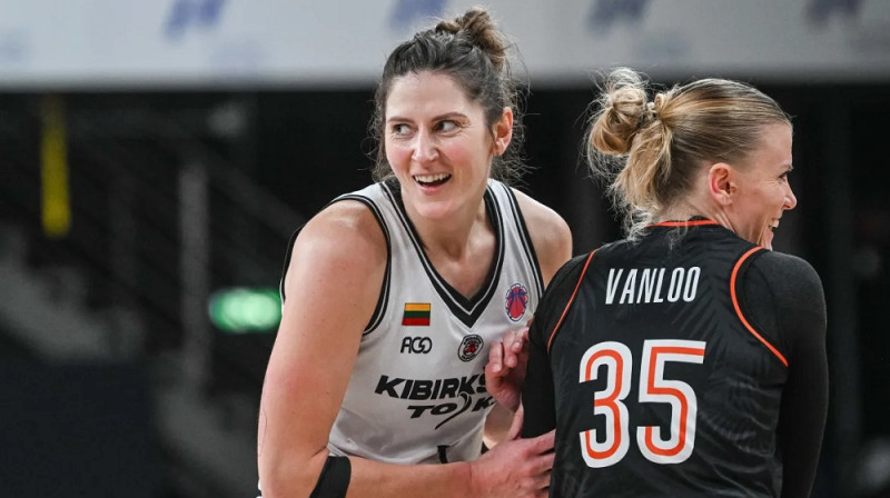 Giedre Labuckiene un Žulī Vanlū 2026. gada 15. janvārī. Foto: EuroCup Women