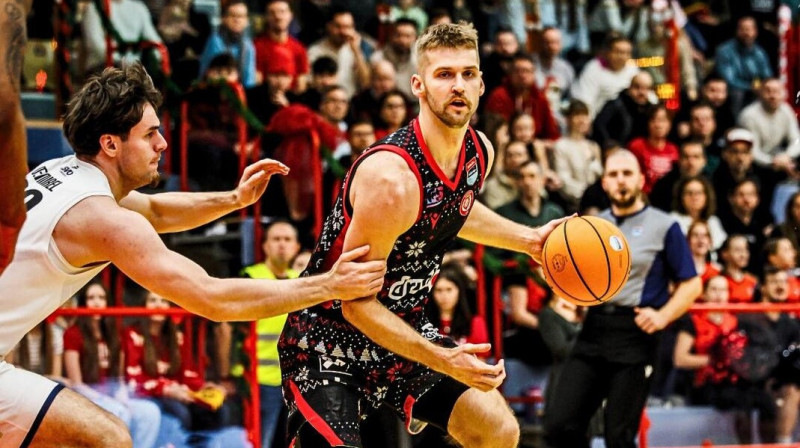 Traiskirhenes "Lions" jaunais vilcējspēks Dāvids Vīksne. Foto: M. Pröll/Basketball Austria