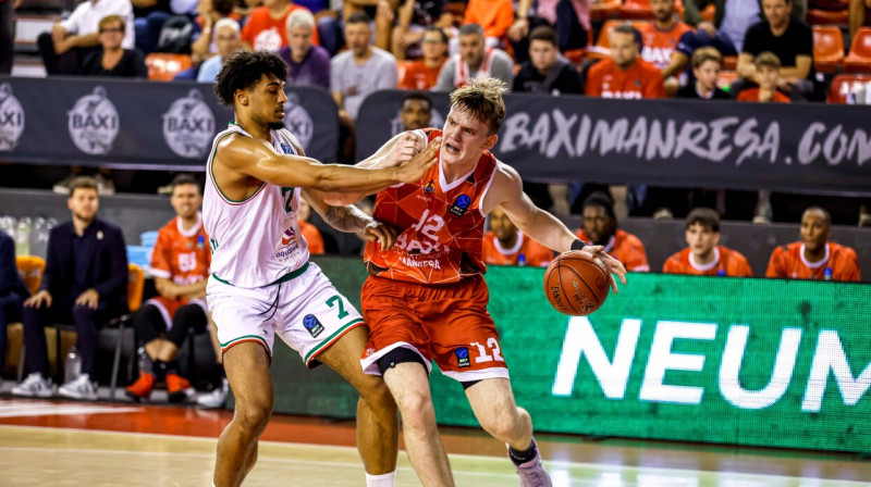 Mārcis Šteinbergs uzbrukumā. Foto: Bàsquet Manresa