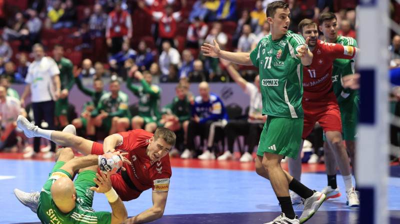 Mirklis Šveices un Ungārijas valstsvienību cīņā Malmē. Foto: Andreas Hillergren/TT/Scanpix