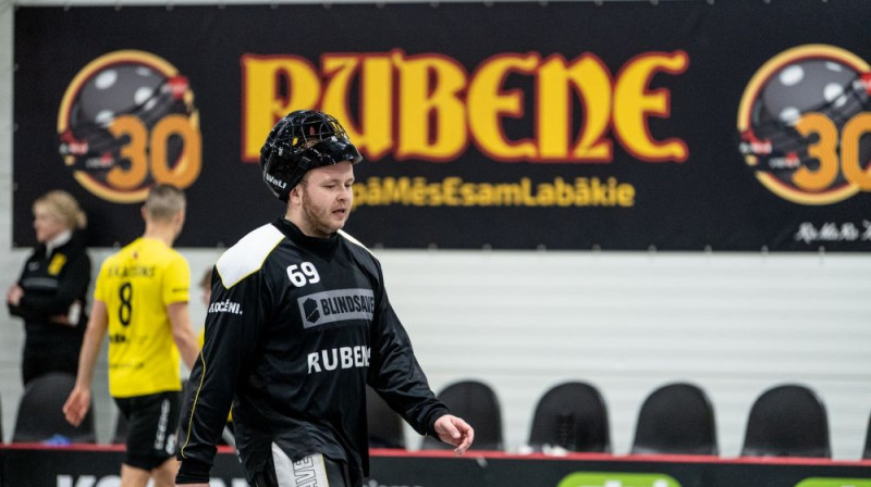 Roberts Trepšs aizvadījis savu pirmo "sauso" spēli virslīgas karjerā, foto: Jānis Lārmanis, Floorball.lv