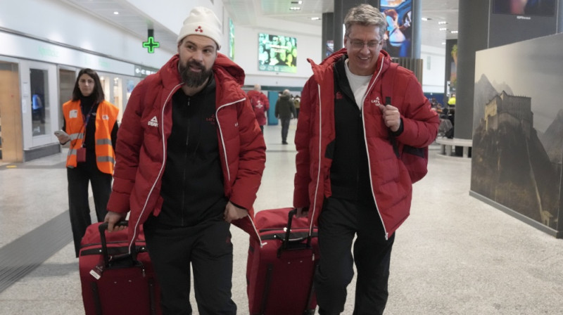 Kaspars Daugaviņš un Harijs Vītoliņš Milānā. Foto: Romāns Kokšarovs/LOK