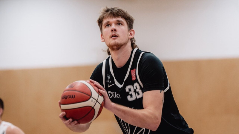 "Keila Coolbet" komandas uzbrucējs Patriks Sāls. Foto: Keila Coolbet