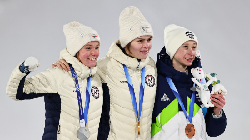 Marija Kvandala, Anna Strēma un Domena Prevca. Foto: Daniel Karmann/dpa/Scanpix