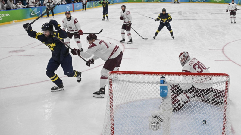 Zviedrija izvirzās vadībā. Foto: AFP/Scanpix