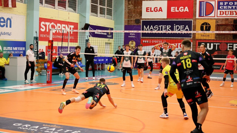 Mirklis Šauļu un Rīgas "Robežsardzes" cīņā Lietuvā. Foto: Elga Grafaitė S-Sportas Šiauliai