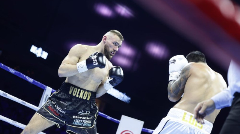 Milans Volkovs (pa kreisi) Foto: Uģis Graniņš