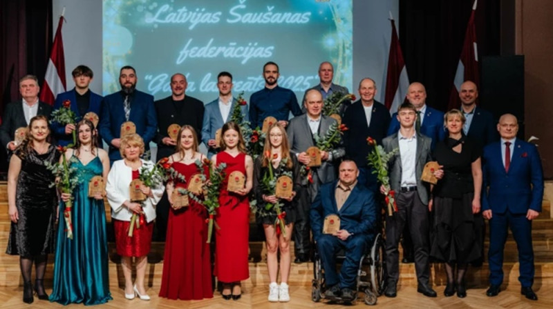 “Gada laureāts 2025” balvu laureāti. Foto: Kitija Folkmane.