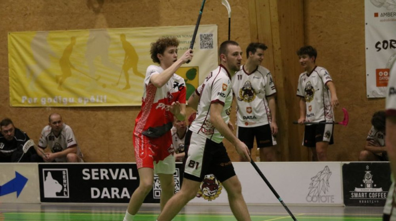 Lai gan SK "Coyote" iemeta desmit vārtus mājas mačā pret FK "Vārme/Produs", ielaida viņi divreiz vairāk..., foto: SK Coyote