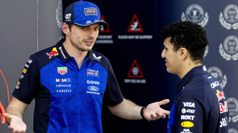 Makss Verstapens un Īzaks Hadžārs. Foto: Motorsport.com