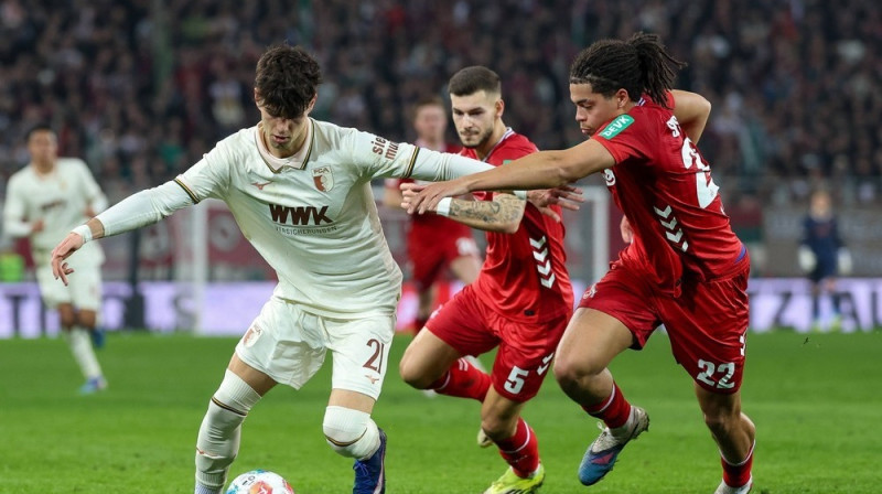 "Augsburg" uzbrucējs Rodrigo Ribeiru. Foto: IMAGO/kolbert-press/Scanpix