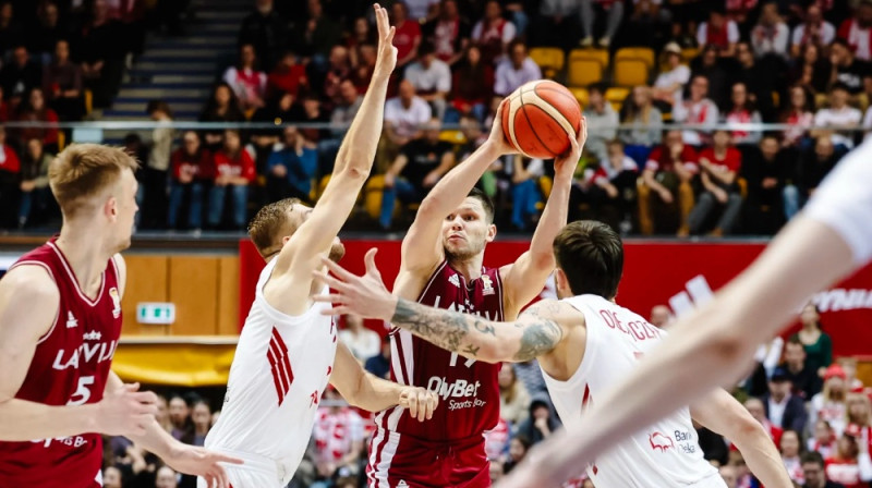 Rihards Lomažs. Foto: FIBA