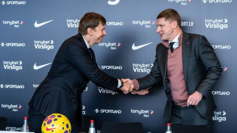 Maksims Krivuņecs un Arturs Gaidels. Foto: Sanita Sparāne