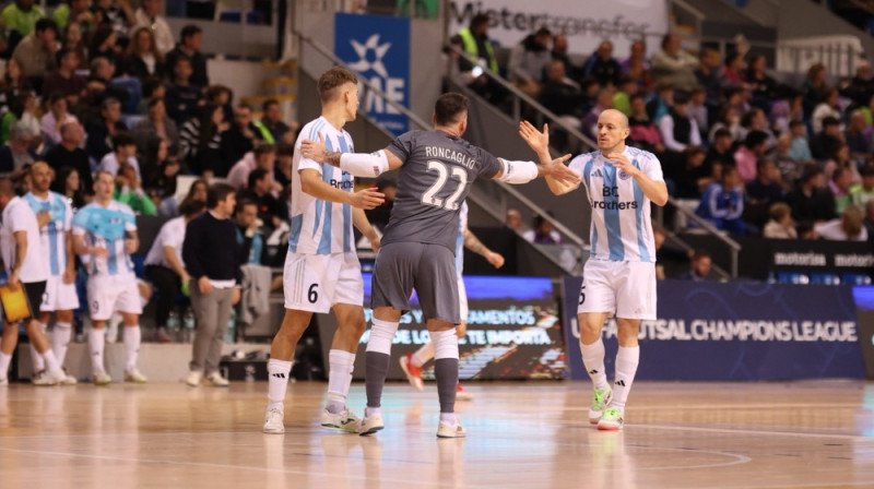 "Riga" telpu futbolisti mačā pret "Palma Futsal". Foto: Riga Futsal