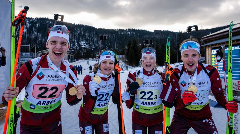 Matīss Meirāns, Estere Volfa, Elza Bleidele un Rihards Lozbers. Foto: Māris Vancevičs/LOK