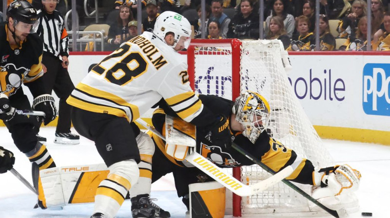 Artūrs Šilovs pret Bostonu. Foto. AP. Scanpix