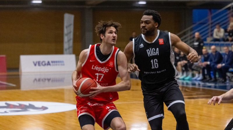 Henriks Bajārs pret Brendonu Hafmenu