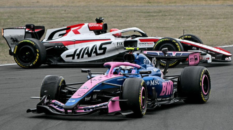 Sadursmes brīdis. Foto: Greg Baker / AFP