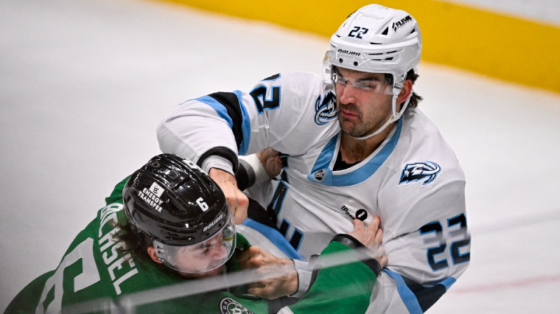Džeks Makbeins un Lians Bihsels. Foto: IMAGN IMAGES via Reuters Connect/Scanpix
