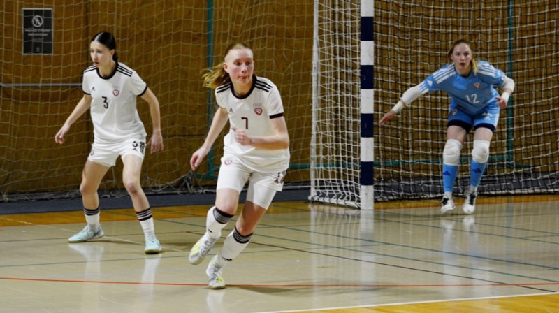 Latvijas valstsvienības futzālistes. Foto: LFF