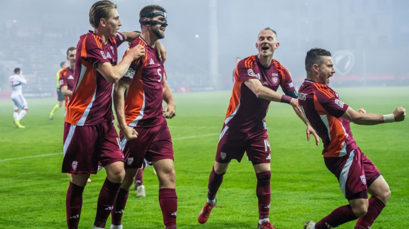 Latvijas izlases futbolisti pēc Antonija Černomordija vārtu guvuma Foto: Latvijas Futbola federācija