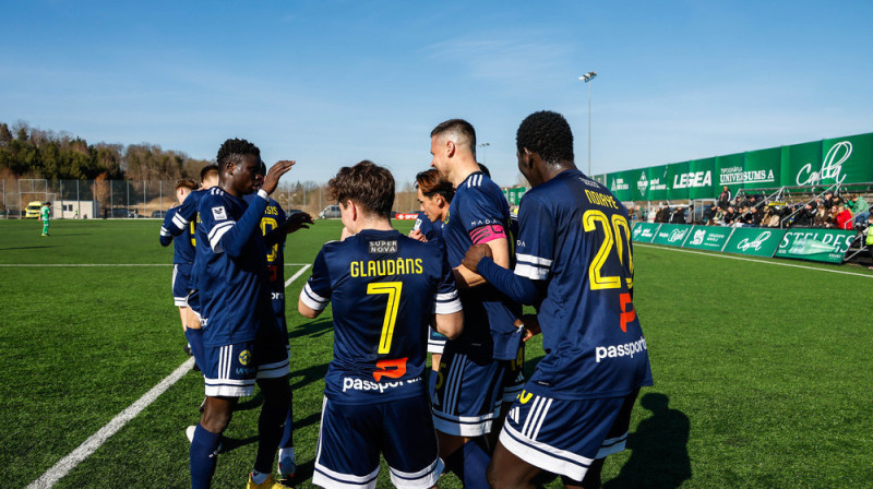 "Super Nova" futbolisti svin vārtu guvumu. Foto: SK Super Nova