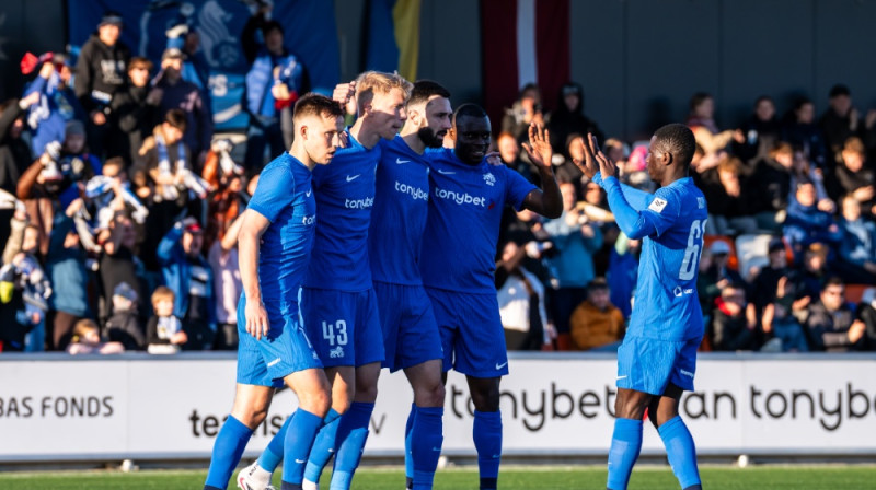 RFS futbolisti atzīmē vārtus. Foto: Sanita Ieva Sparāne