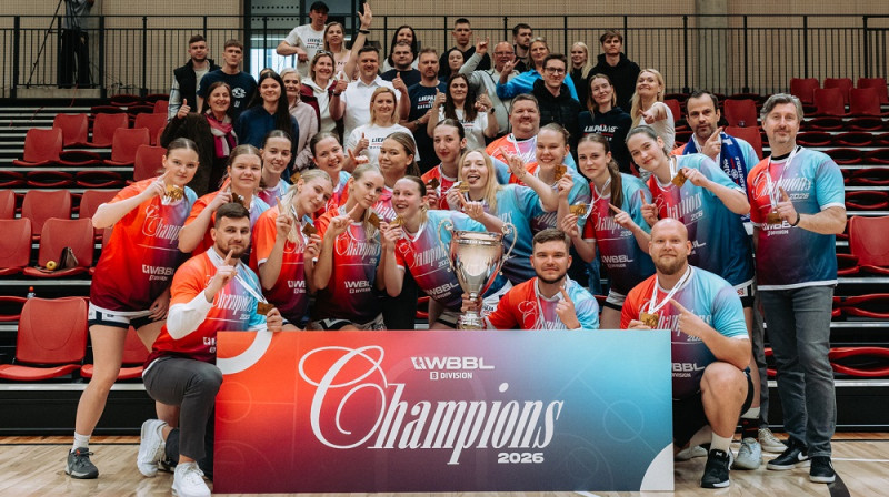 Liepājas basketbolistes, treneri un atbalstītāji 2026. gada 12. aprīlī. Foto: Edvards Dominiks Janītis