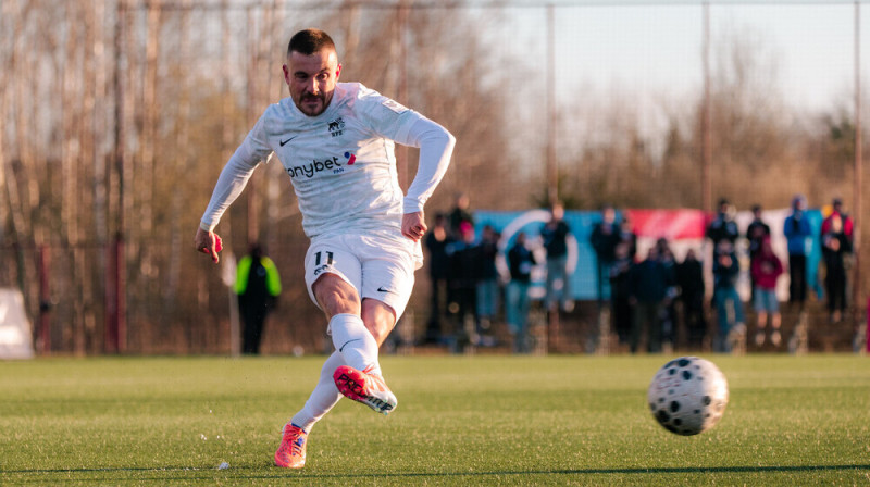 RFS aizsargs Roberts Savaļnieks. Foto: Rainers Šreibergs