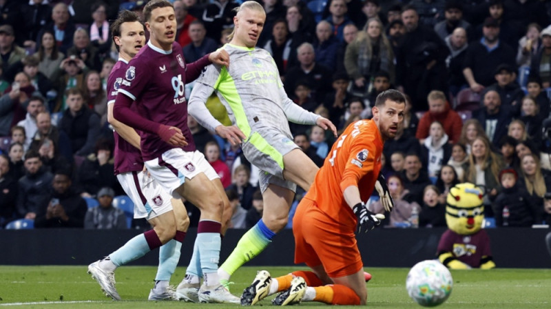 Ērlings Holanns gūst vārtus. Foto: Reuters/Scanpix