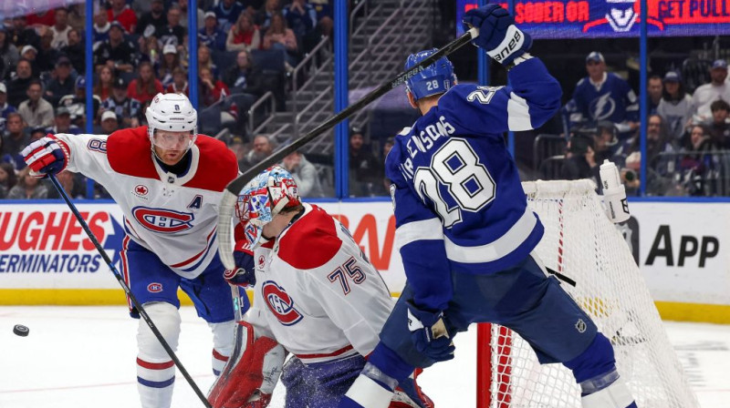 Zemgus Girgensons Monreālas vārtu priekšā. Foto. AFP. Scanpix