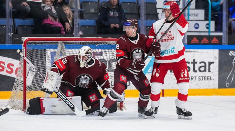 Epizode no Latvijas-Dānijas mača Foto: LHF