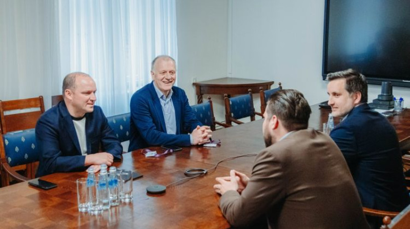 Vadims Ļašenko, Olafs Pulks, Dāvis Daugavietis un Edgars Pukinsks. Foto: IZM