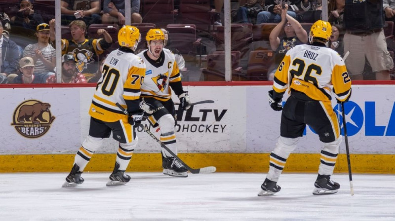 Vilksbāres/Skrentonas ″Penguins" hokejisti Foto:Wilkes-Barre/Scranton Penguins﻿