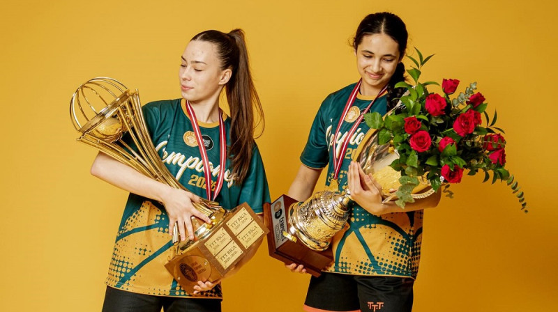 Latvijas čempiones Mila Luzgina un Šarlote Skrebele 2026. gada 29. aprīlī. Foto: Renārs Koris